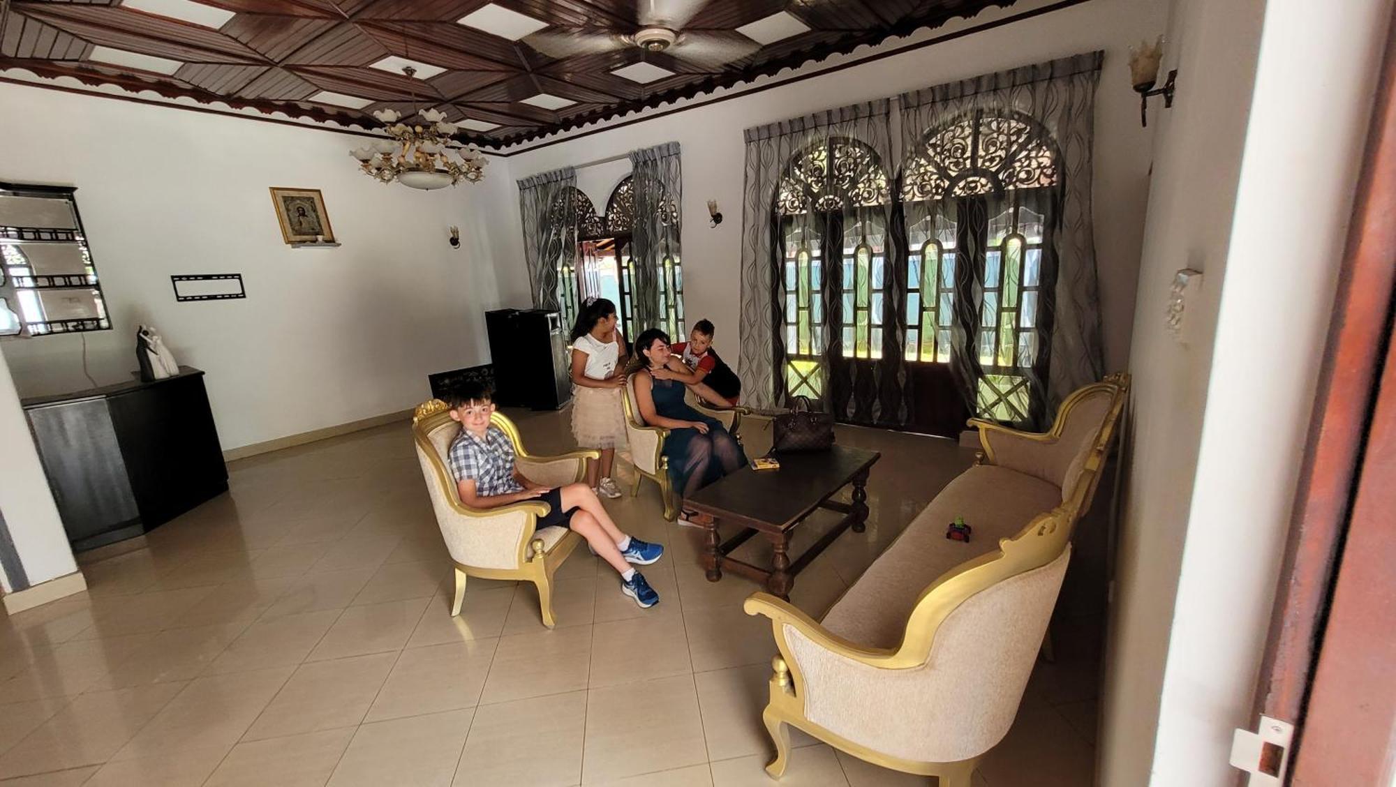 Shon Villa Negombo Exteriör bild